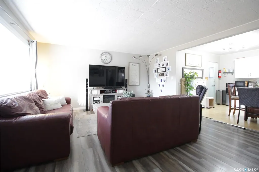1101 Gordon Street Moosomin SK S0G 3N0