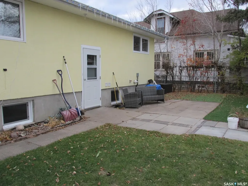 311 1st Street W Nipawin SK S0E 1E0