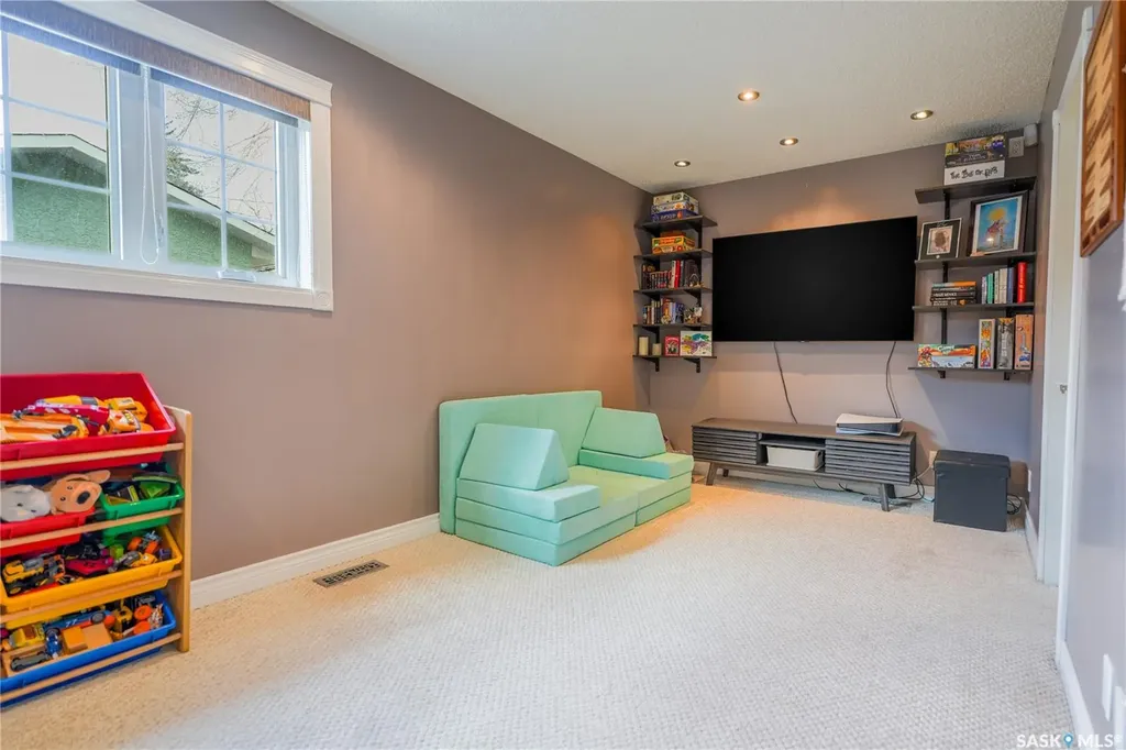 334 Robinson Street Regina SK S4R 3R2