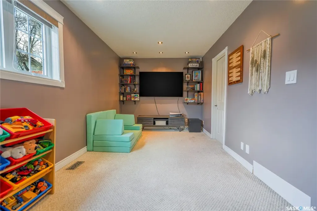 334 Robinson Street Regina SK S4R 3R2