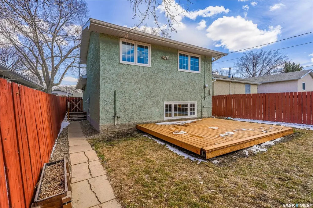 334 Robinson Street Regina SK S4R 3R2