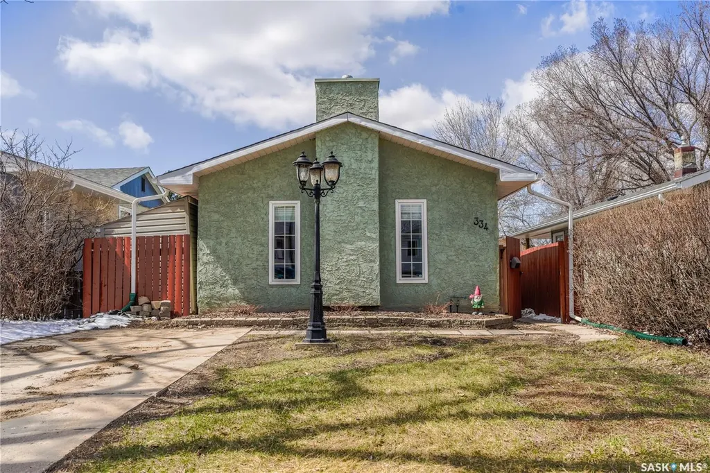 334 Robinson Street Regina SK S4R 3R2