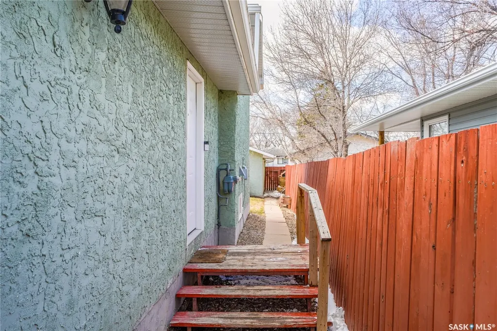 334 Robinson Street Regina SK S4R 3R2