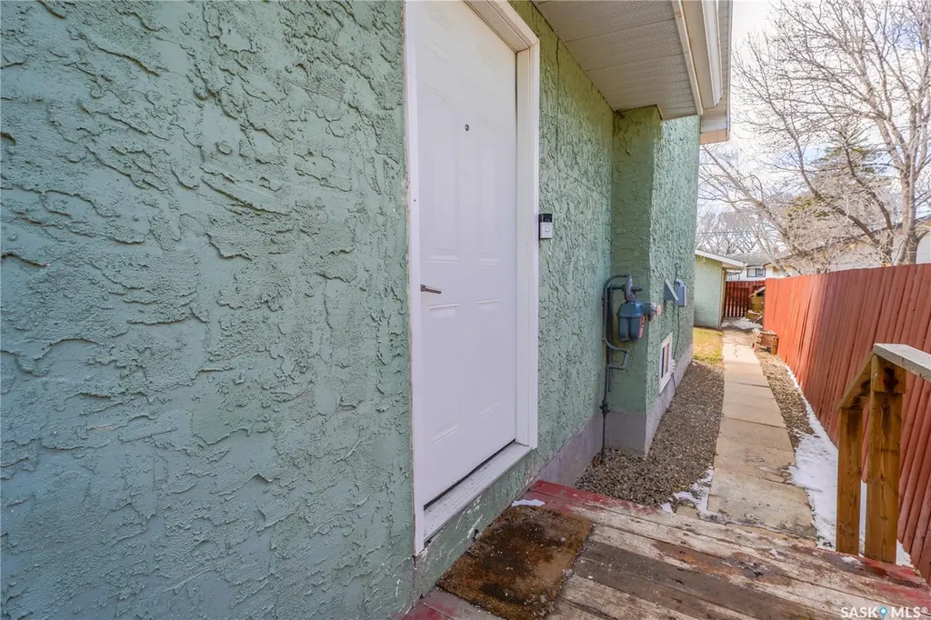 334 Robinson Street Regina SK S4R 3R2