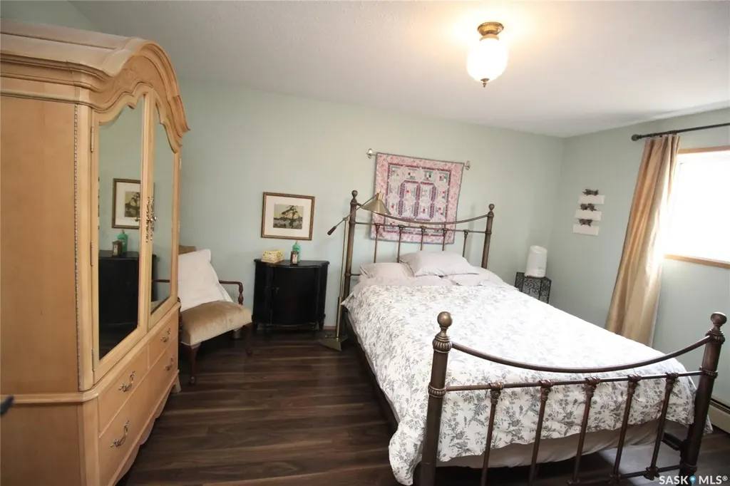 2013 Arlington Avenue Saskatoon SK S7J 2H6