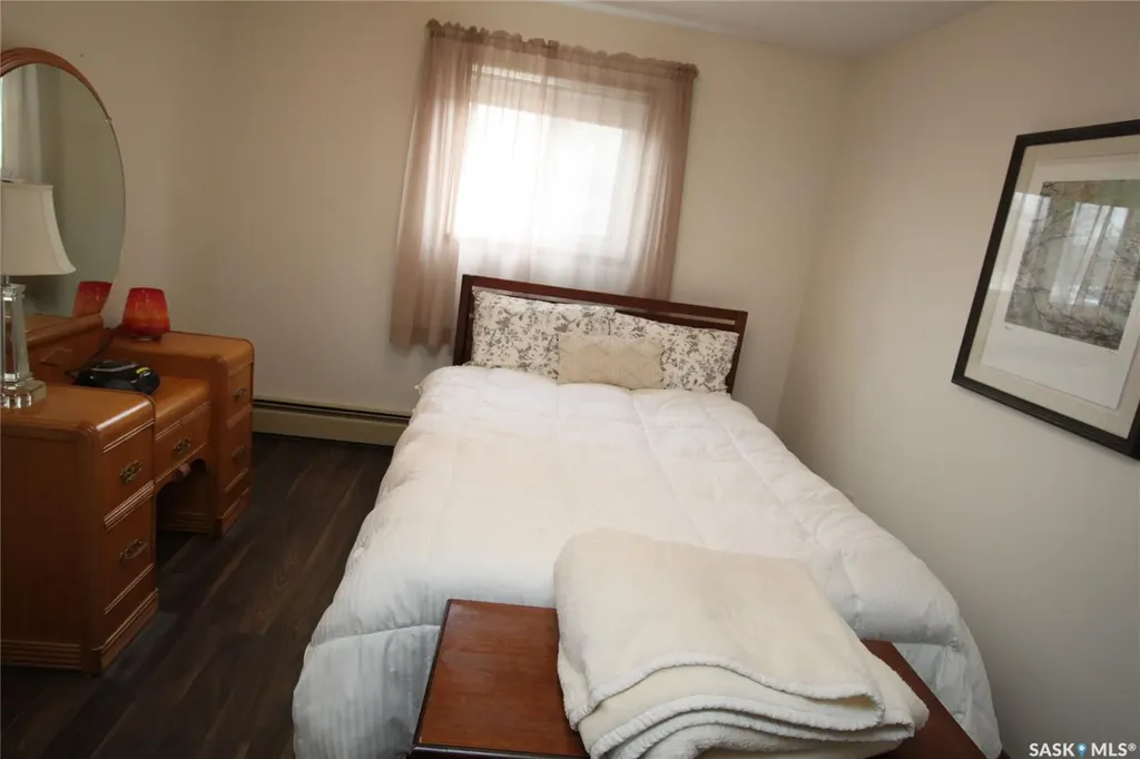 2013 Arlington Avenue Saskatoon SK S7J 2H6
