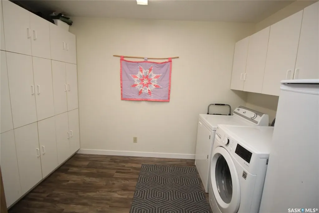 2013 Arlington Avenue Saskatoon SK S7J 2H6