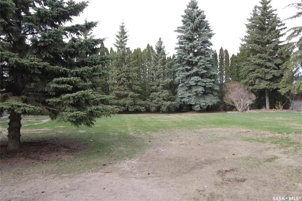 2013 Arlington Avenue Saskatoon SK S7J 2H6