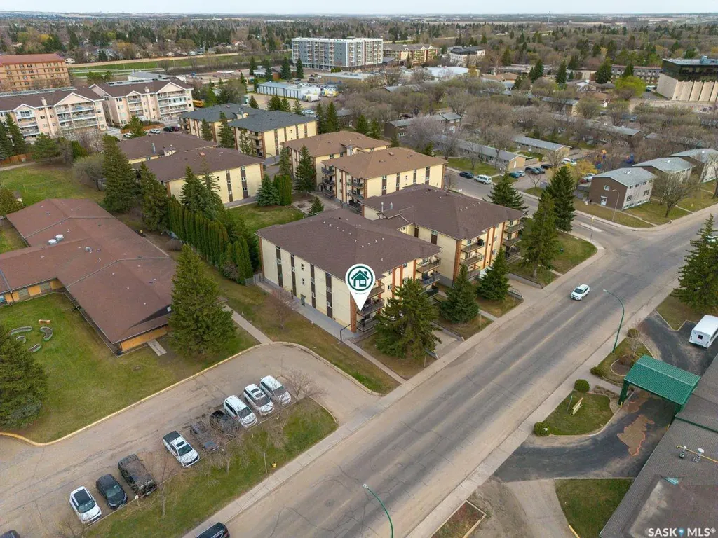 2013 Arlington Avenue Saskatoon SK S7J 2H6