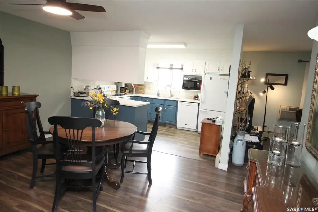 2013 Arlington Avenue Saskatoon SK S7J 2H6