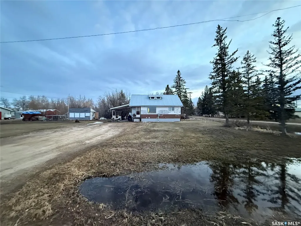731 W 1st Street Weekes SK S0E 1V0