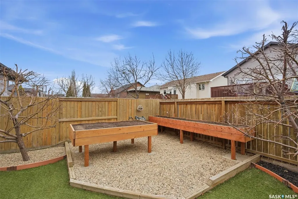 139 Pulles Crescent Saskatoon SK S7R 0B4