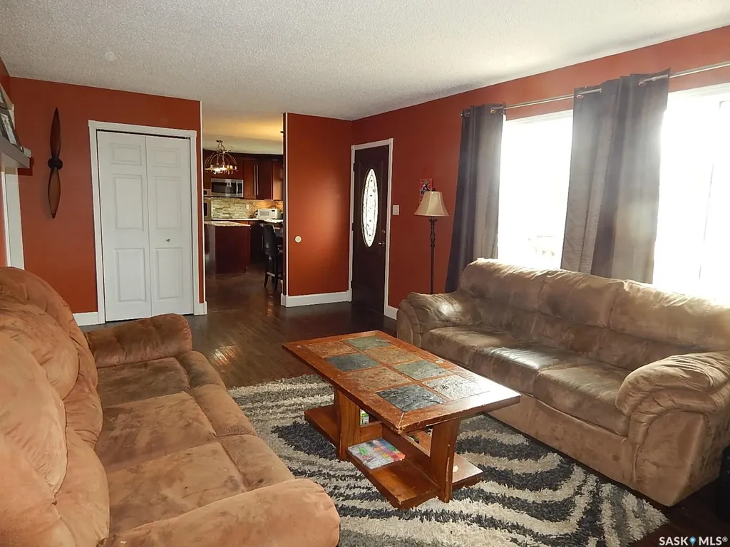 222 Westview Drive Coronach SK S0H 0Z0