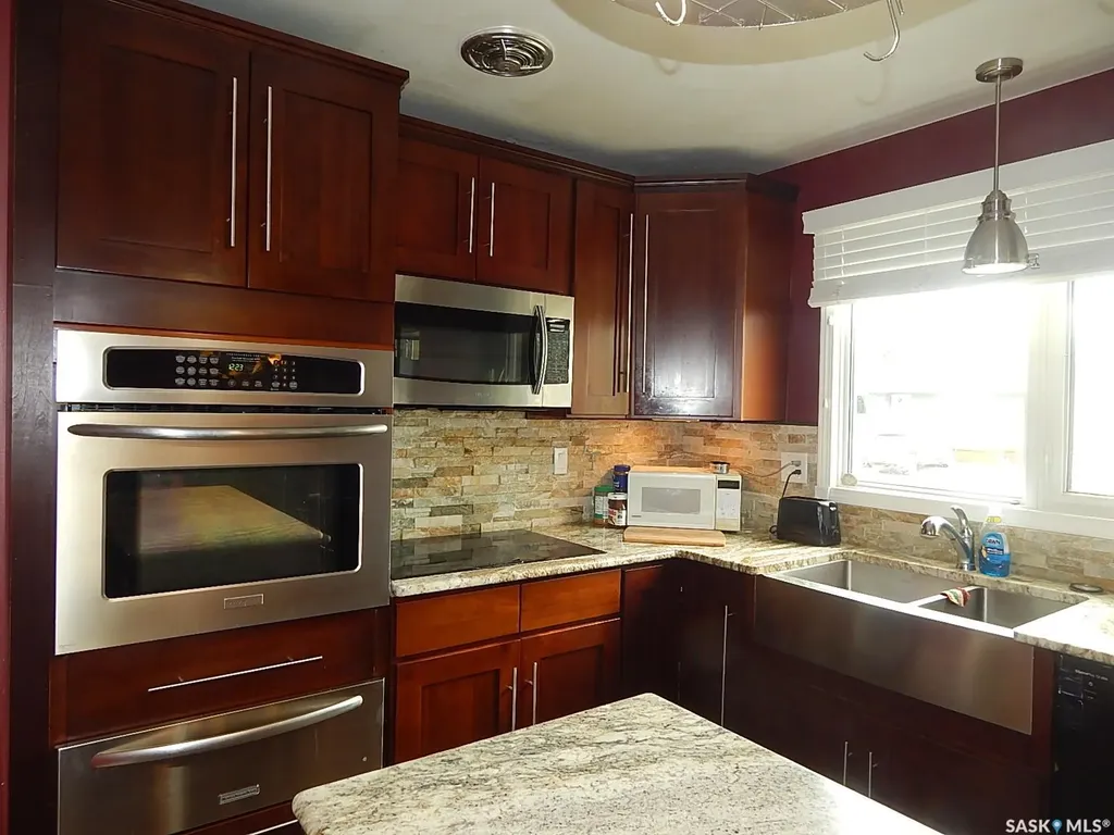 222 Westview Drive Coronach SK S0H 0Z0