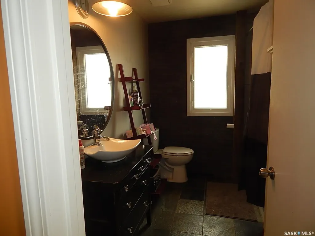 222 Westview Drive Coronach SK S0H 0Z0
