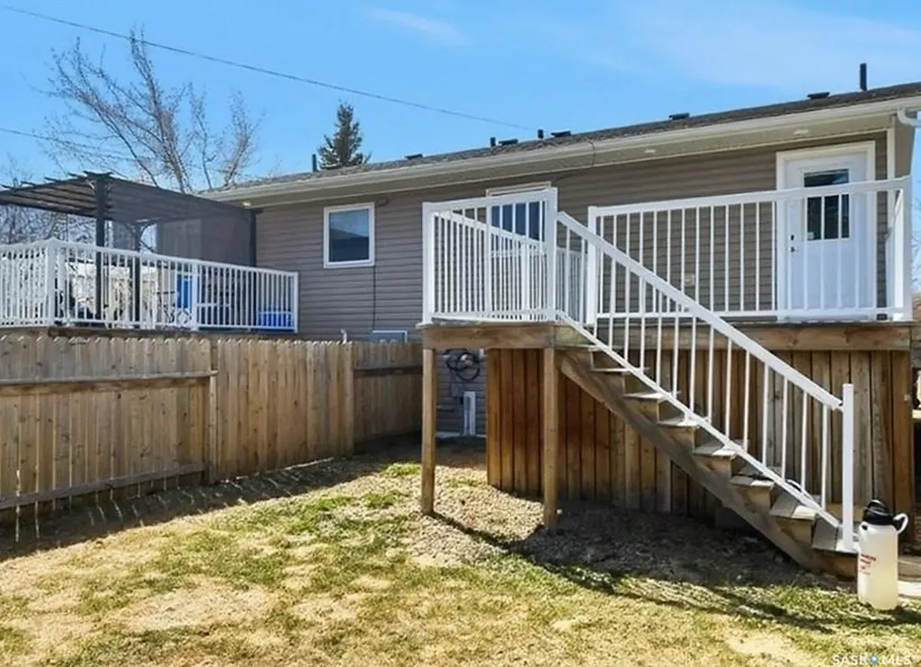1322 107th Street North Battleford SK S9A 1Z7