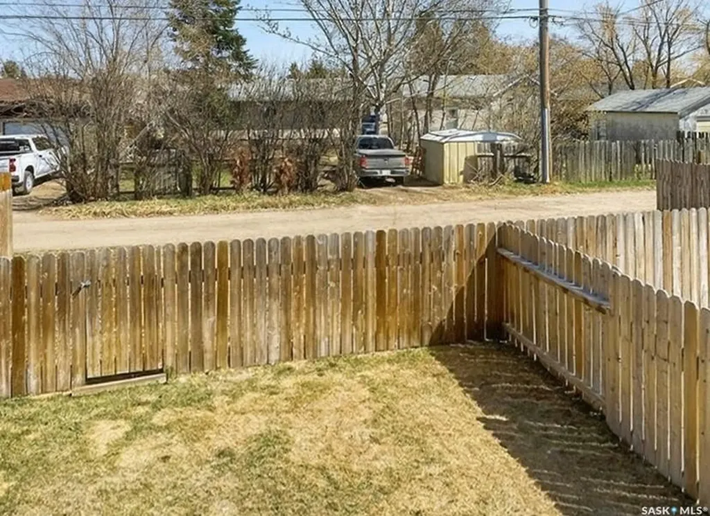 1322 107th Street North Battleford SK S9A 1Z7