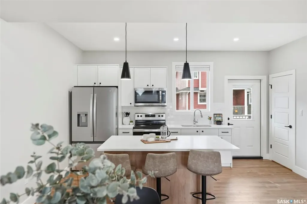 3220 11th Street W Saskatoon SK S7M 5M4