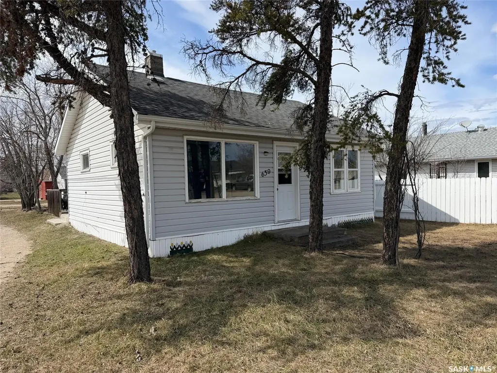 639 Albert Street Hudson Bay SK S0E 0Y0