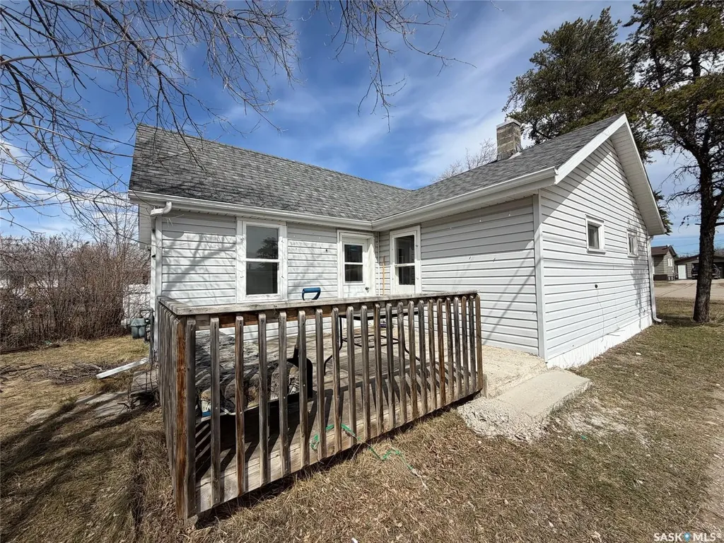 639 Albert Street Hudson Bay SK S0E 0Y0