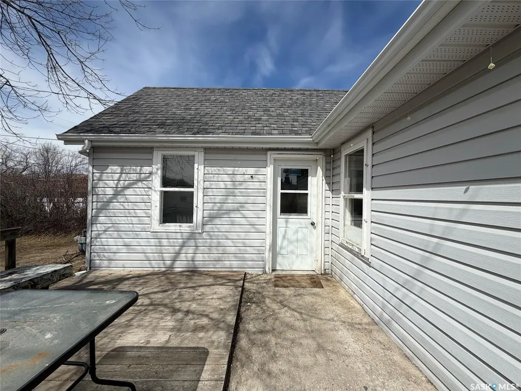 639 Albert Street Hudson Bay SK S0E 0Y0