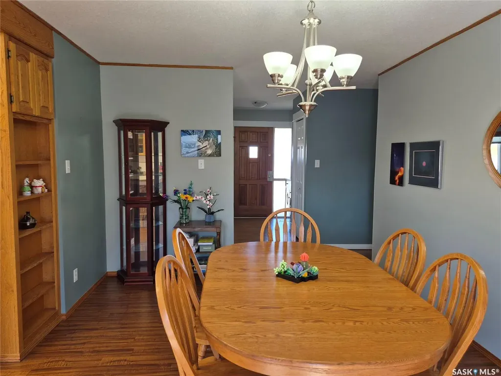 246 Battleford Trail Swift Current SK S9H 4J5