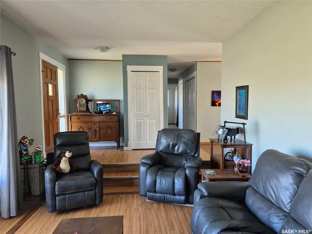 246 Battleford Trail Swift Current SK S9H 4J5