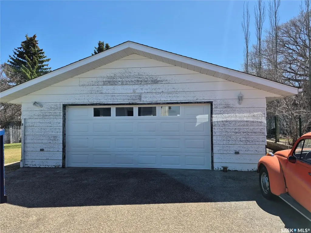 246 Battleford Trail Swift Current SK S9H 4J5