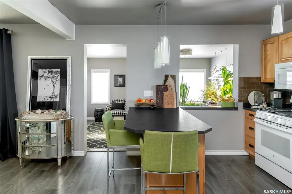 311 F Avenue S Saskatoon SK S7M 1T7