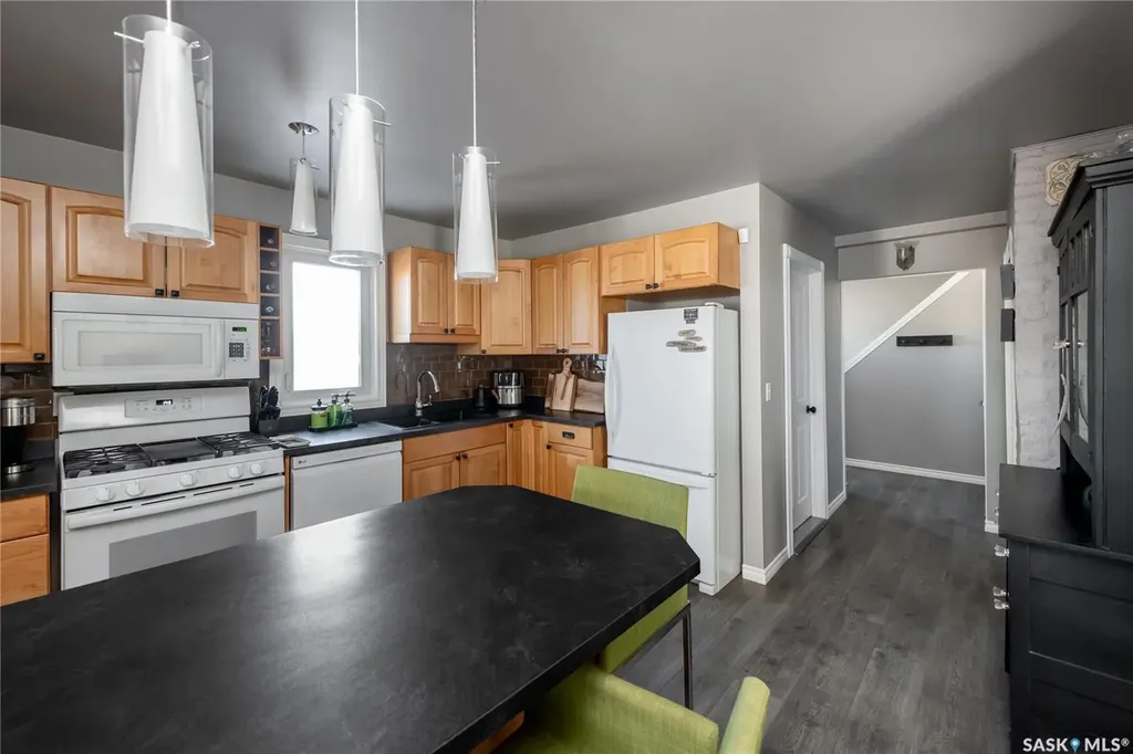 311 F Avenue S Saskatoon SK S7M 1T7