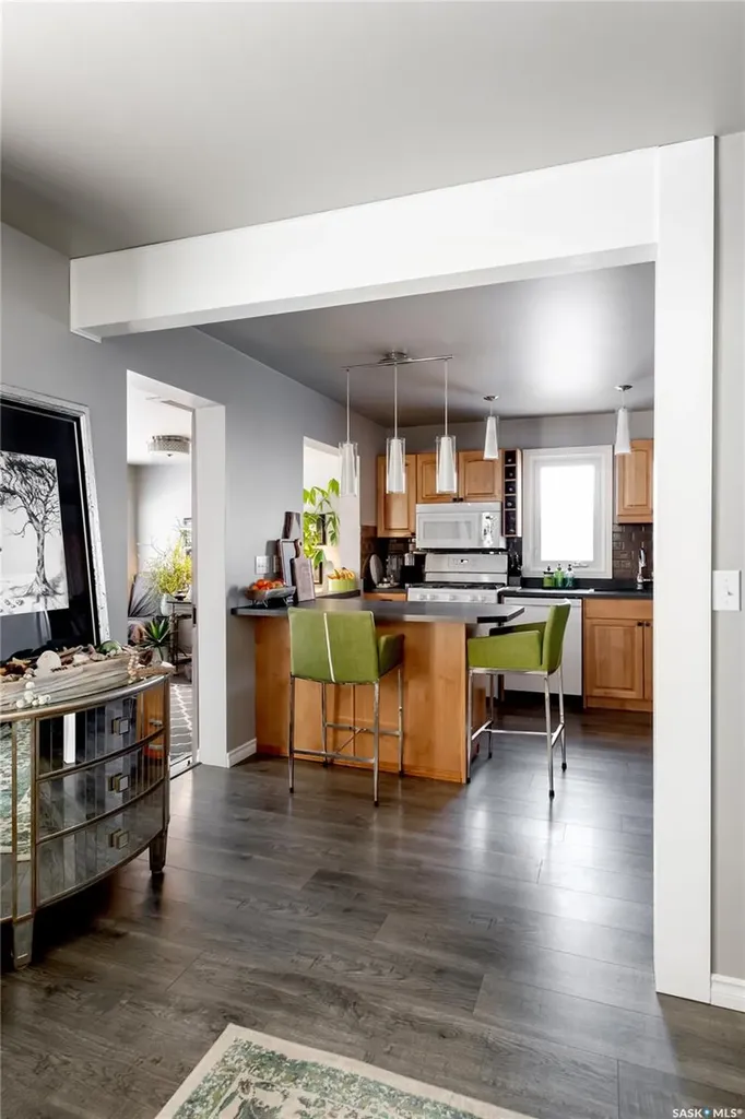 311 F Avenue S Saskatoon SK S7M 1T7