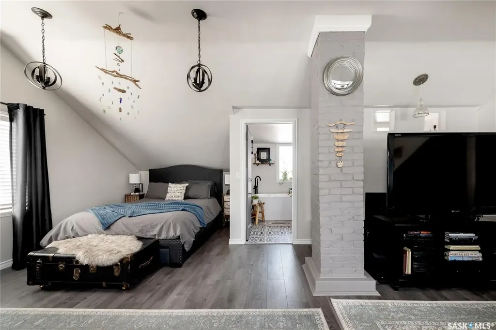 311 F Avenue S Saskatoon SK S7M 1T7