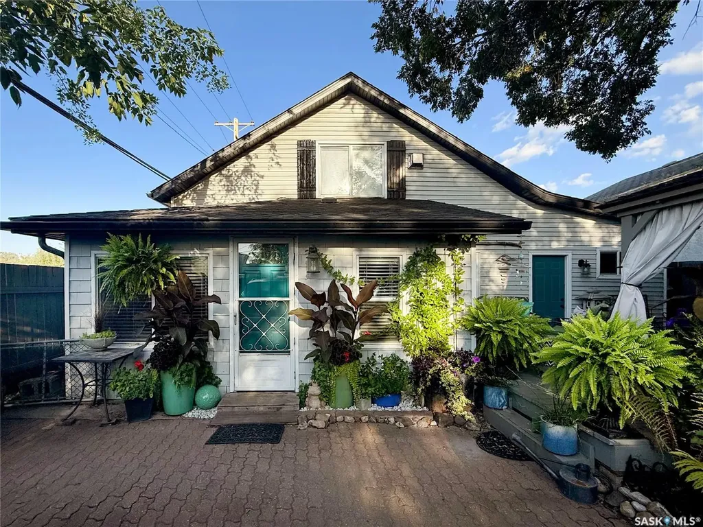 311 F Avenue S Saskatoon SK S7M 1T7
