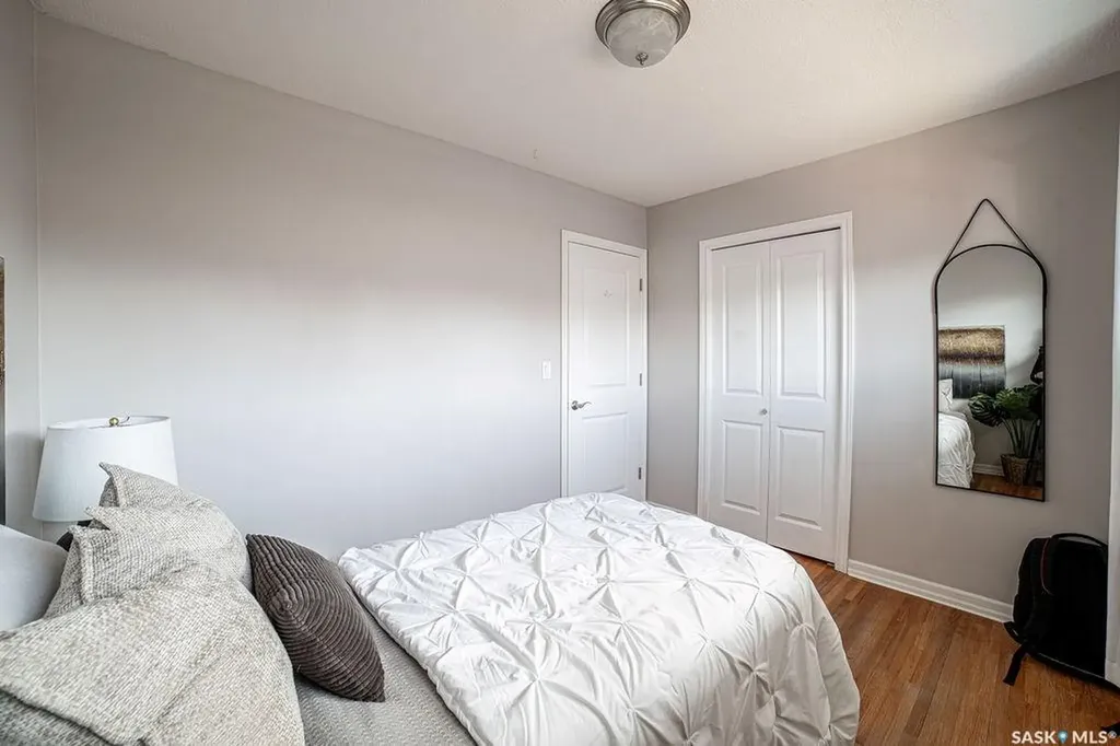 3807 Lakeview Avenue Regina SK S4S 1H3