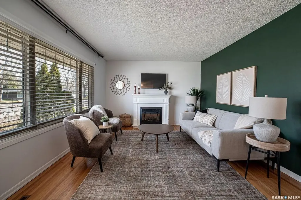 3807 Lakeview Avenue Regina SK S4S 1H3