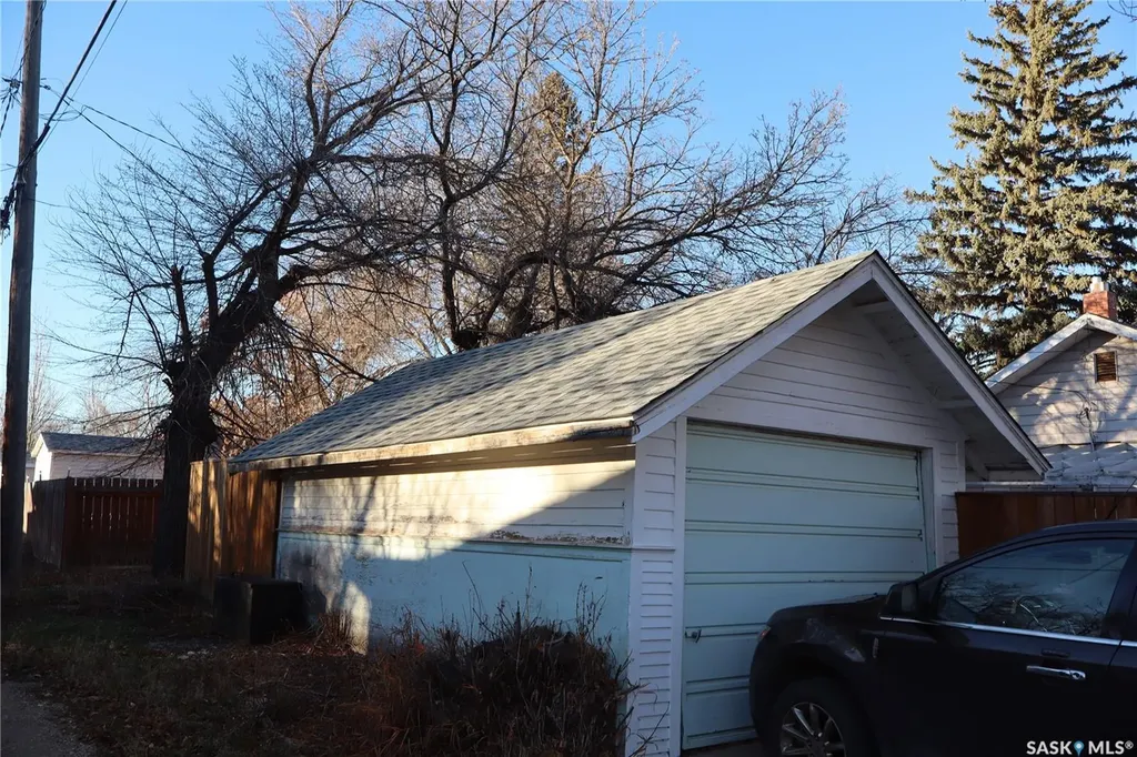203 5th Avenue W Assiniboia SK S0H 0B0