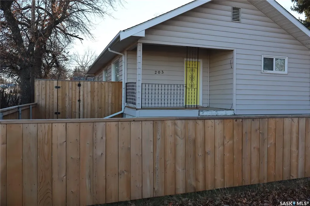 203 5th Avenue W Assiniboia SK S0H 0B0