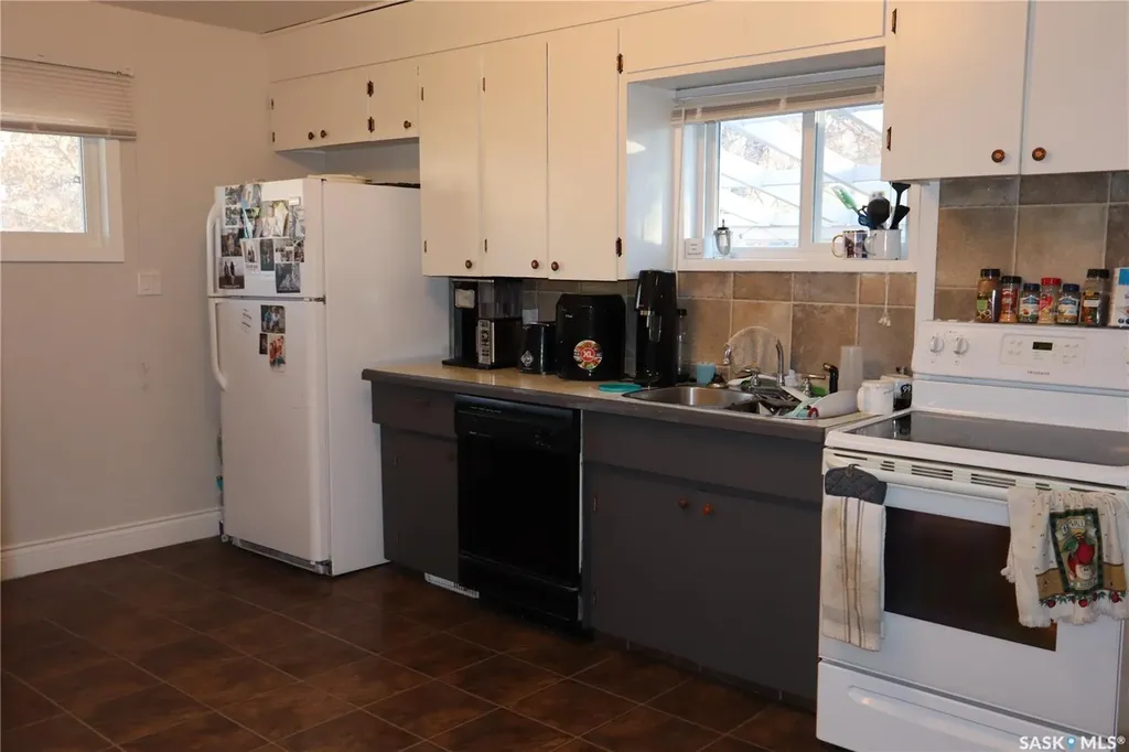 203 5th Avenue W Assiniboia SK S0H 0B0