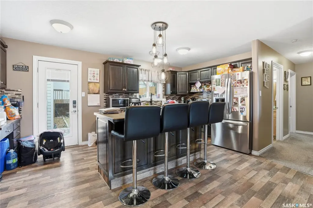 1068 Athabasca Street W Moose Jaw SK S6H 2E6