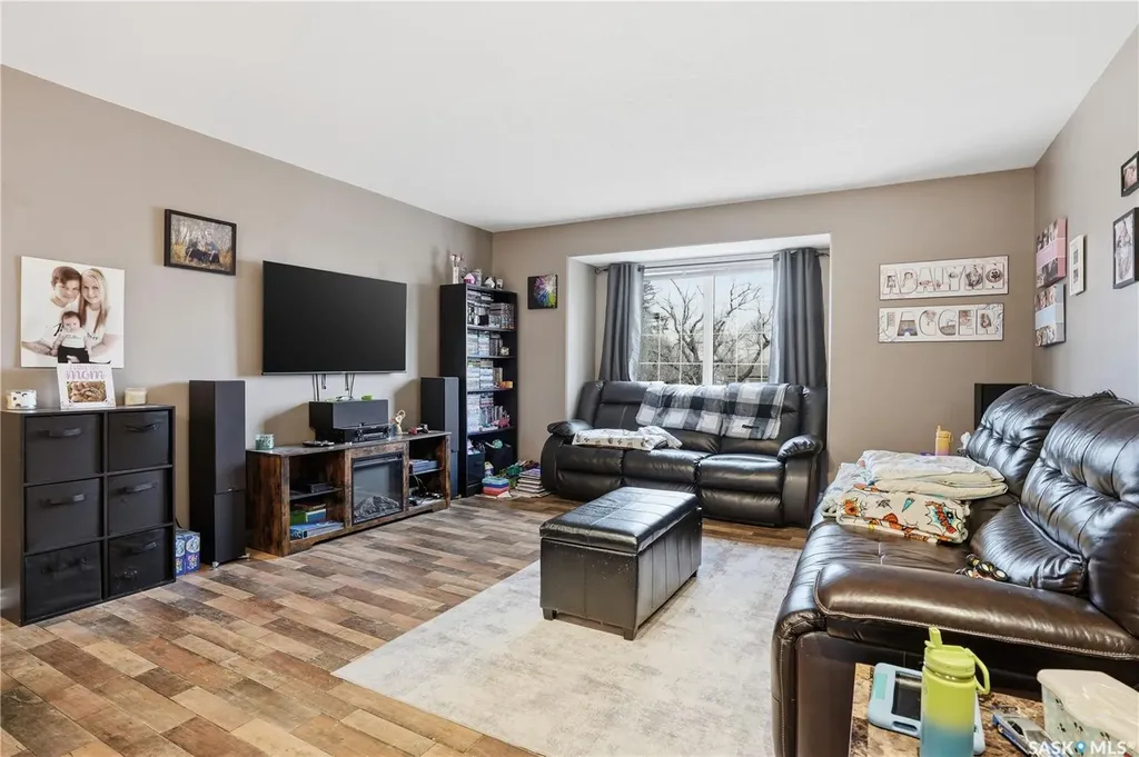 1068 Athabasca Street W Moose Jaw SK S6H 2E6