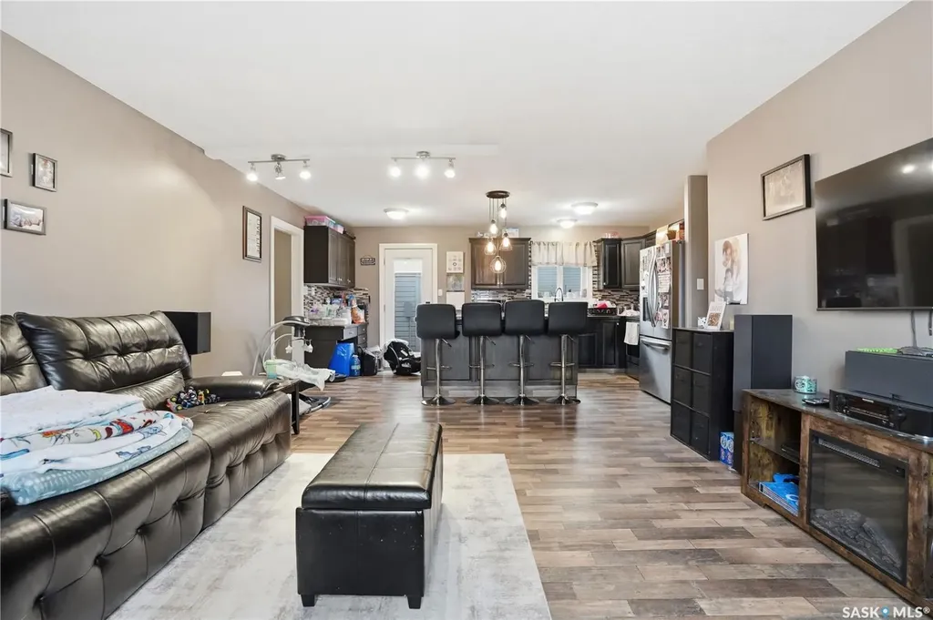 1068 Athabasca Street W Moose Jaw SK S6H 2E6