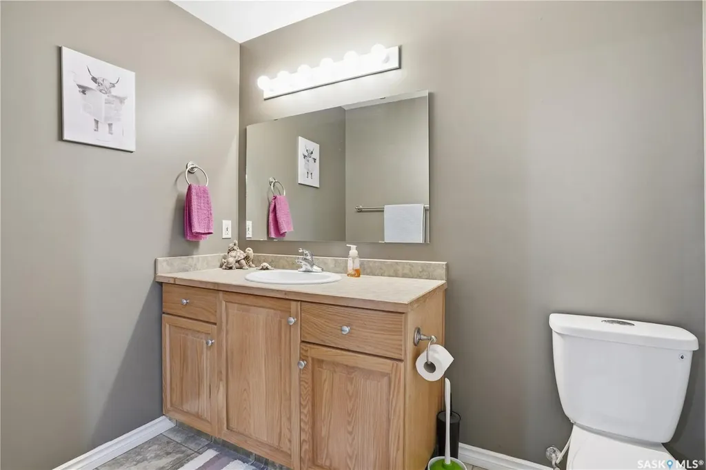 1068 Athabasca Street W Moose Jaw SK S6H 2E6