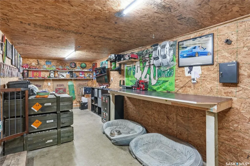 1068 Athabasca Street W Moose Jaw SK S6H 2E6