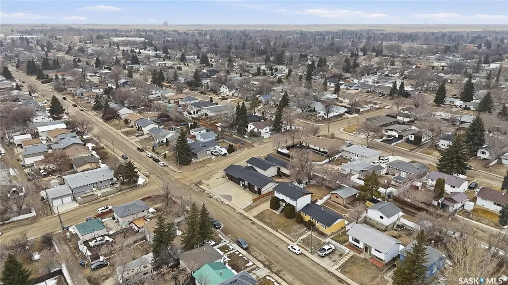 1068 Athabasca Street W Moose Jaw SK S6H 2E6