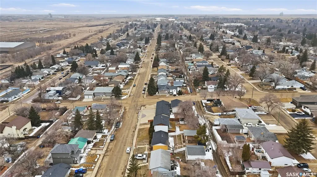 1068 Athabasca Street W Moose Jaw SK S6H 2E6
