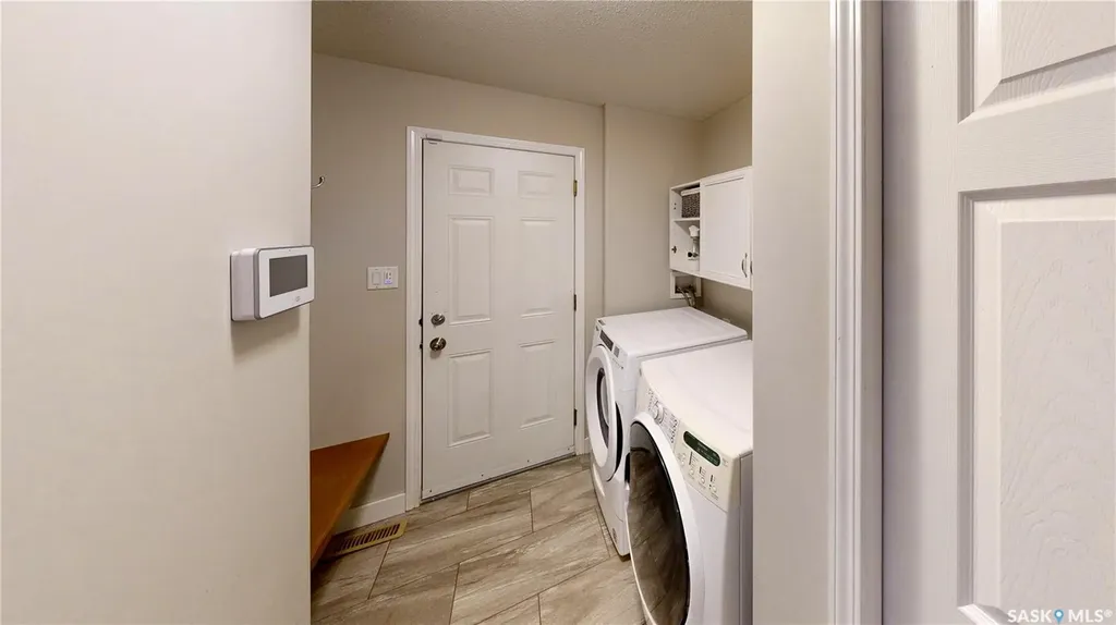 7014 Wascana Cove Drive Regina SK S4V 3E9