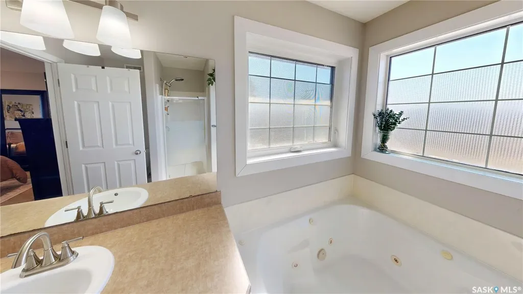 7014 Wascana Cove Drive Regina SK S4V 3E9