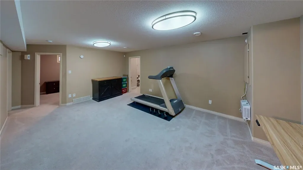 7014 Wascana Cove Drive Regina SK S4V 3E9