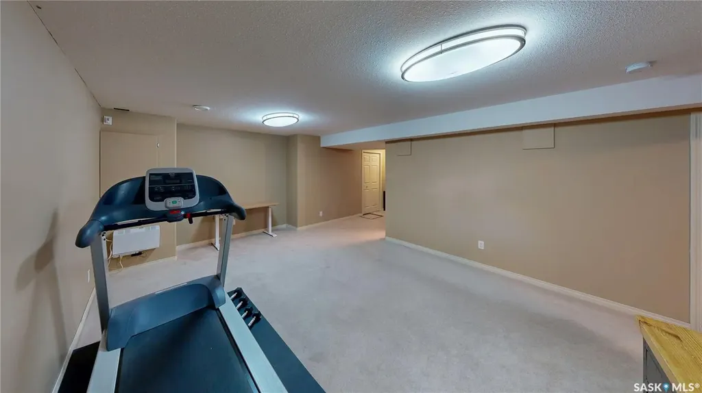 7014 Wascana Cove Drive Regina SK S4V 3E9