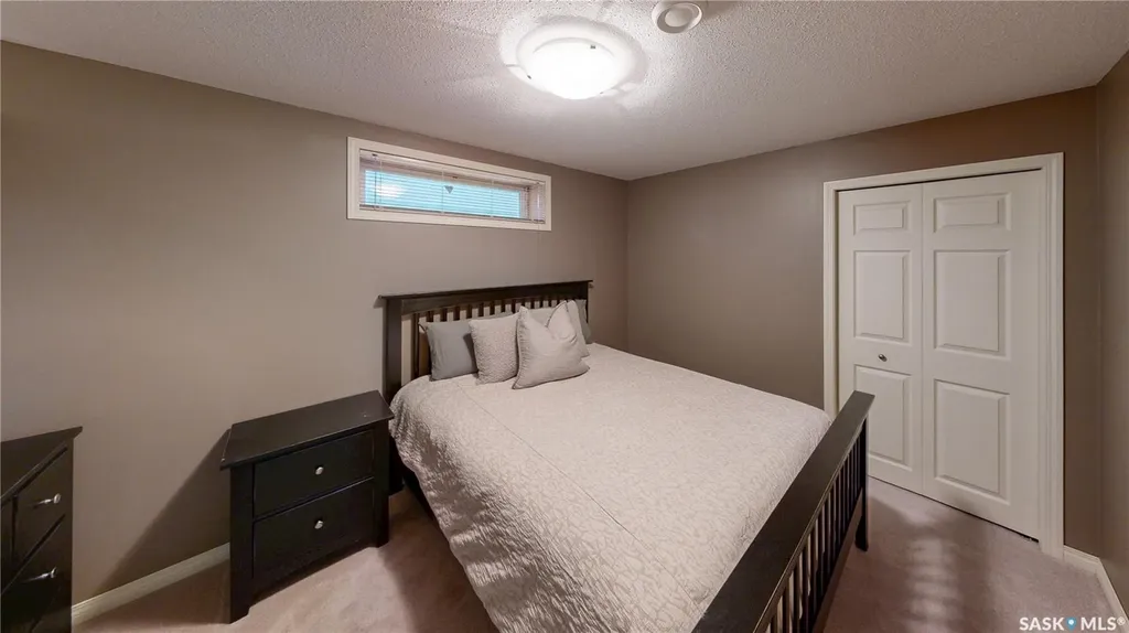 7014 Wascana Cove Drive Regina SK S4V 3E9